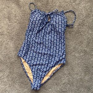 Old Navy one piece bathing suit